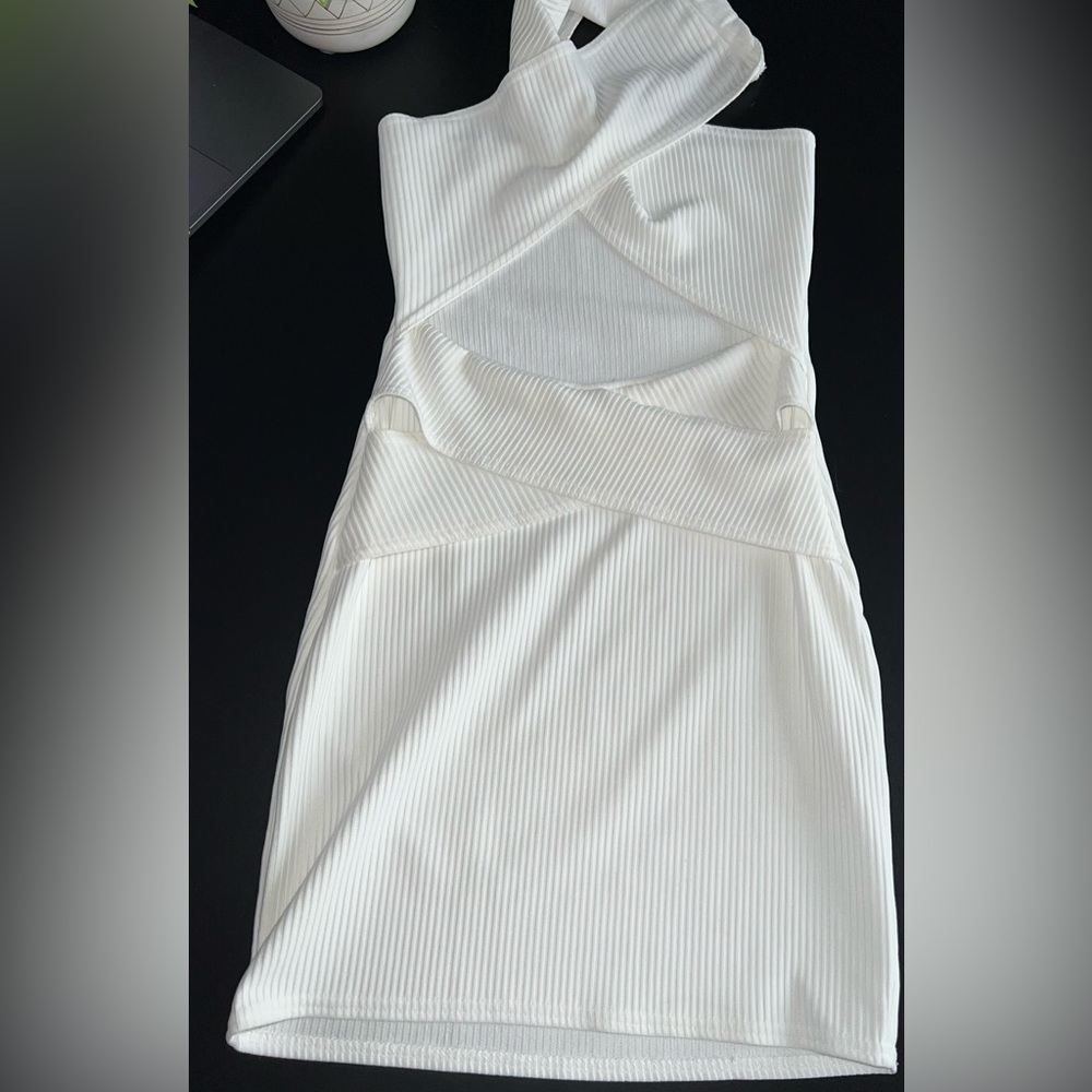PRETTYLITTLETHING White Ribbed Halterneck Bodycon Dress Size 2 NWOT